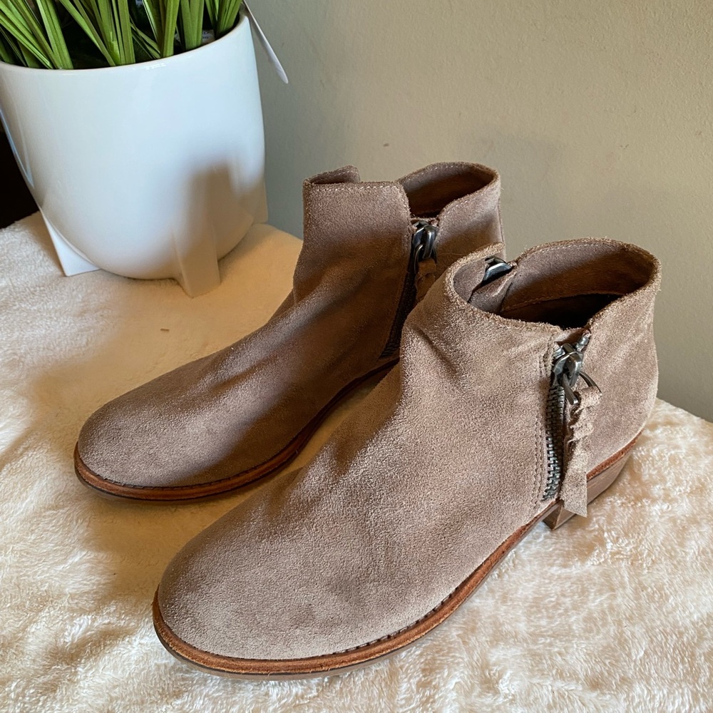 Dolce Vita Women’s Suede Ankle Boots in Taupe
